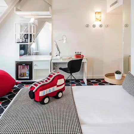 Joke - Astotel Hotel Paris
