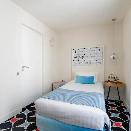 جوك - استوتيل 3* باريس