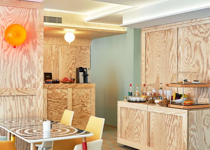 Joke - Astotel Paris